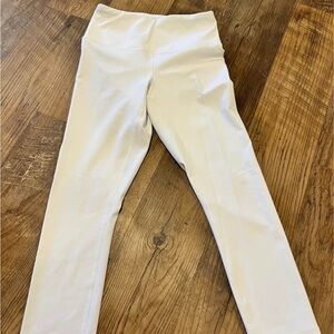 White High-Waisted Capris
